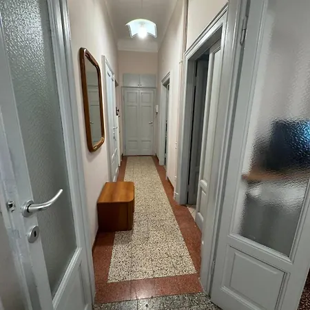 A Angela Apartment *