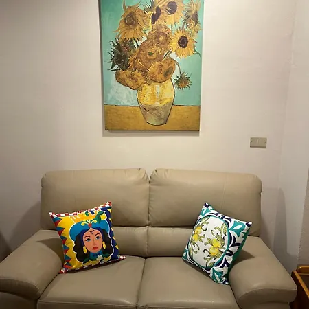 Lägenhet Angela Milano