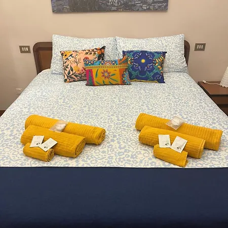 Angela * מילאנו